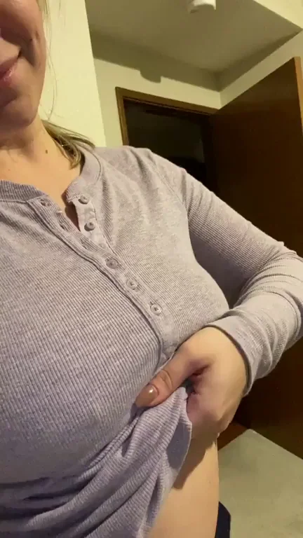Watch my milf titties bounce! (OC)