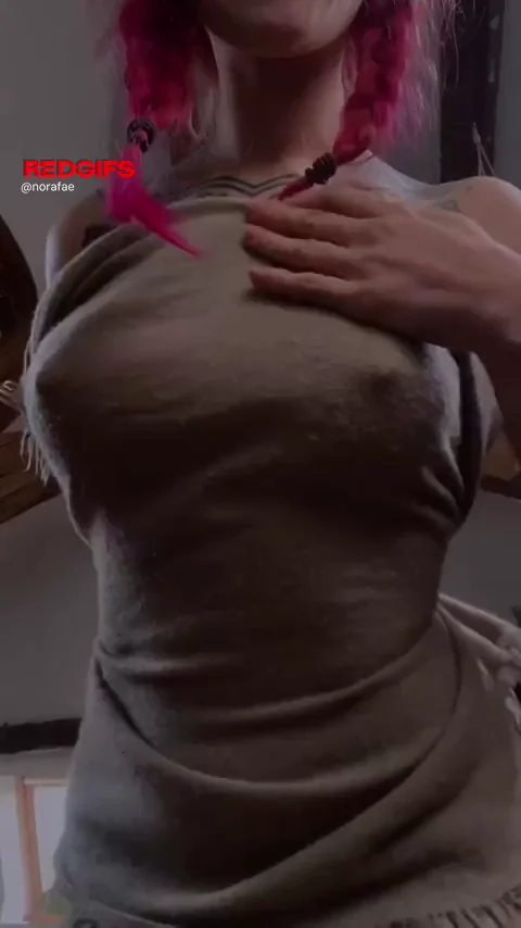 Goth Goddess Drops the Towel: Pink-Haired Tit Tease Reveal