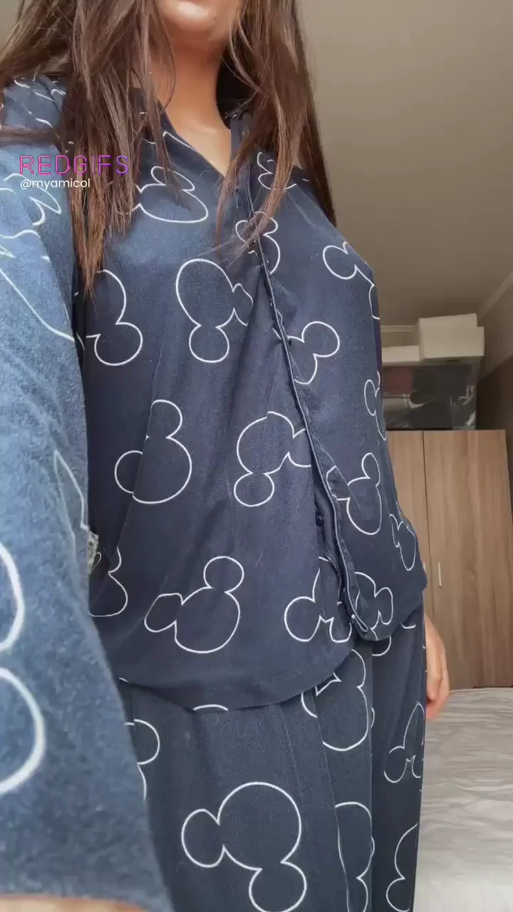 Topolino Tease: Italian Slut's Mickey PJs Drop to Bushy Pussy Reveal