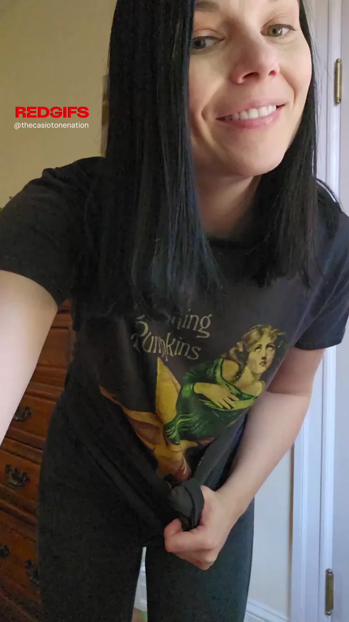 No Bra No Panties T-Shirt Jeans Tease 😈🍑