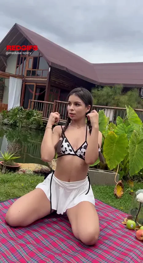 Petite Minx's Naughty Outdoor Tease 🍑🔥