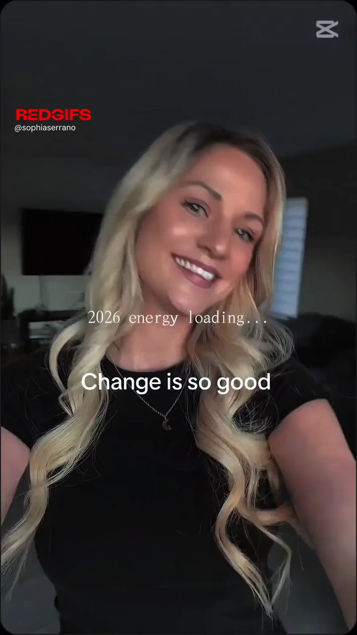 Fun Blonde Babe's 2025 Tease: Dildo Deep in Pussy 😈💦