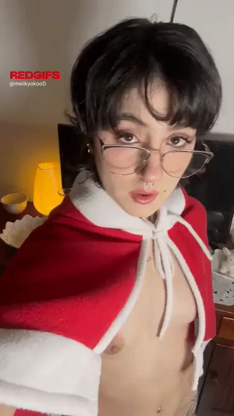 Santa's Slutty Ahegao Elf Begs for Festive Facial Cumshot