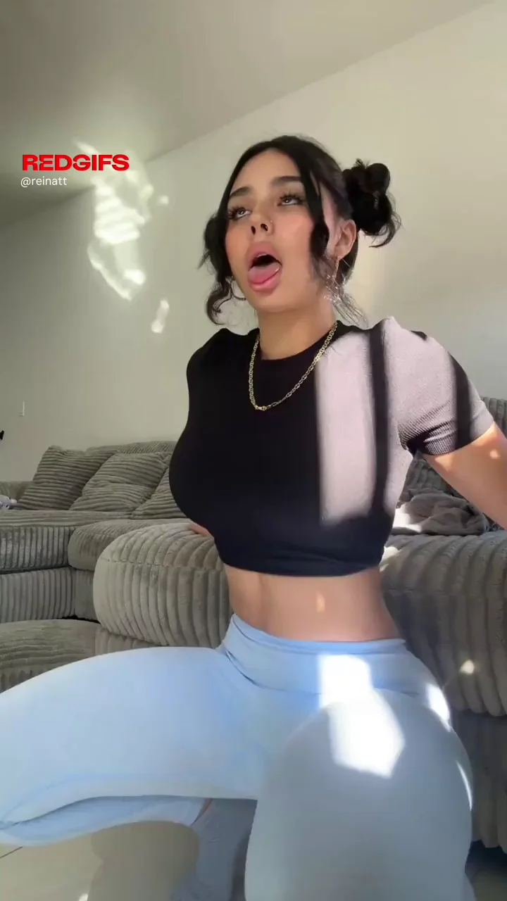 cant help but do the ahegao while i ride