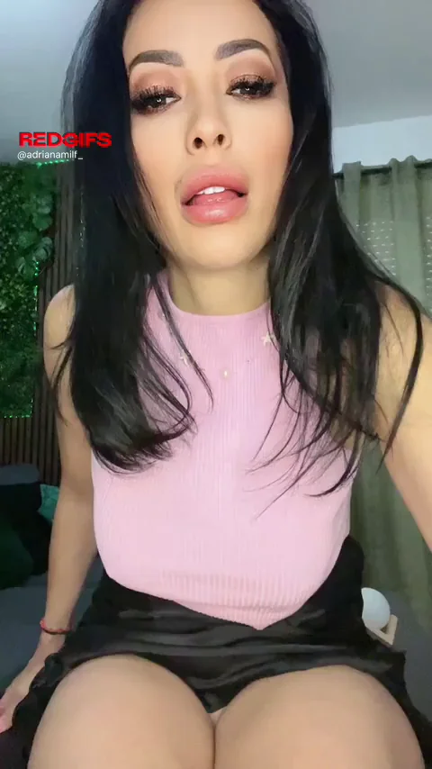 🔥 Latina MILF Hotwife's Juicy Spread 🥵