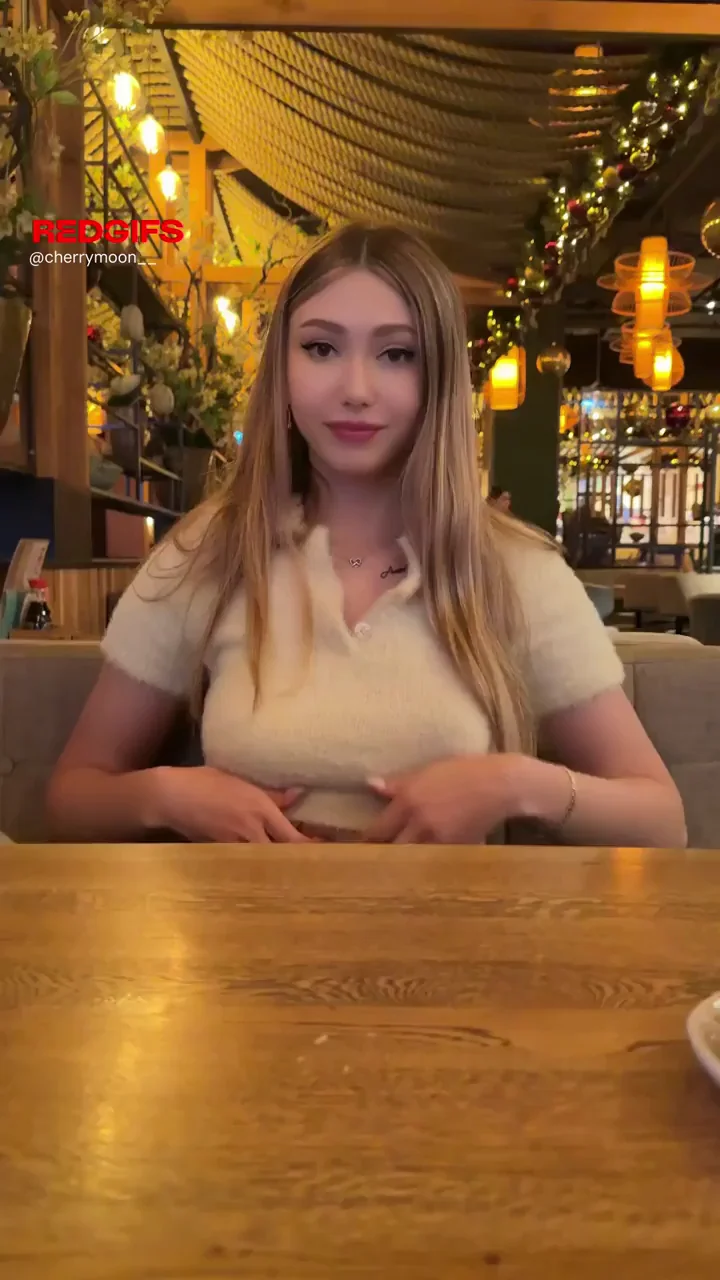 My boobs are tips at this cafe