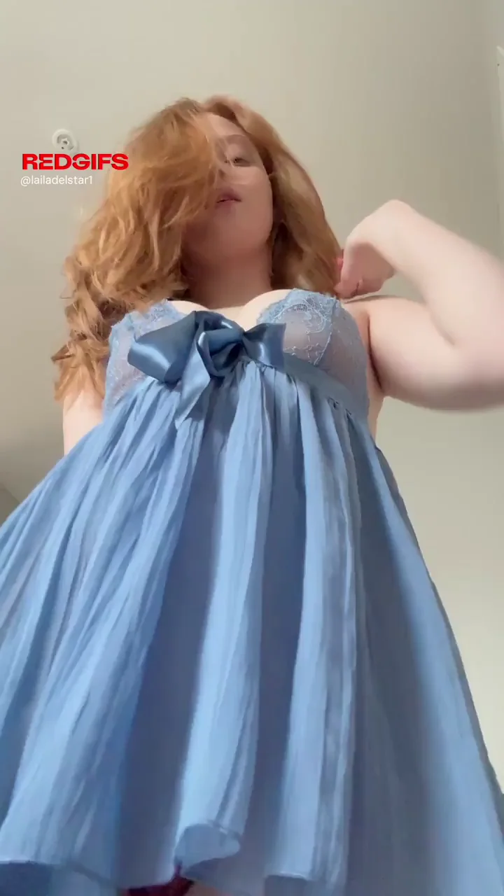 dress with no panties = easy access :)