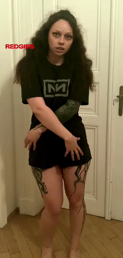 Do I qualify be ur personal goth girl?