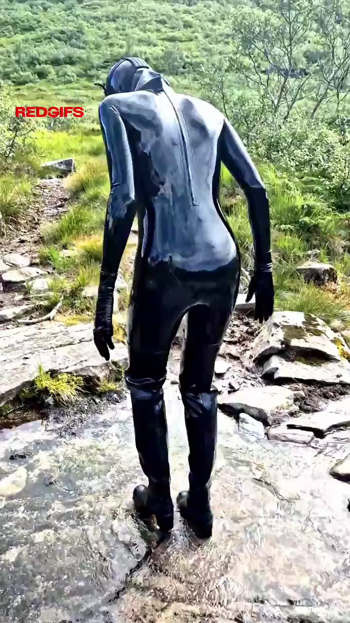 Outdoor latex fuuuun!