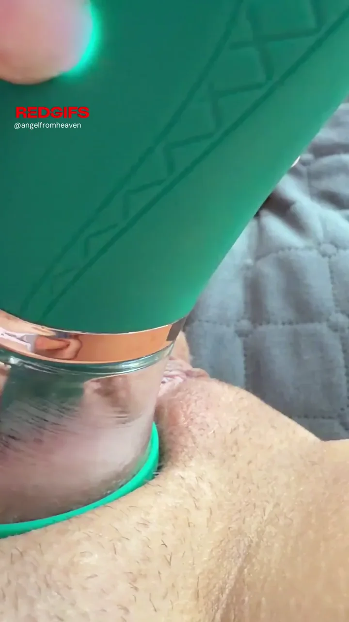 Making a dessert for you with TheBadPeach Honey pistil