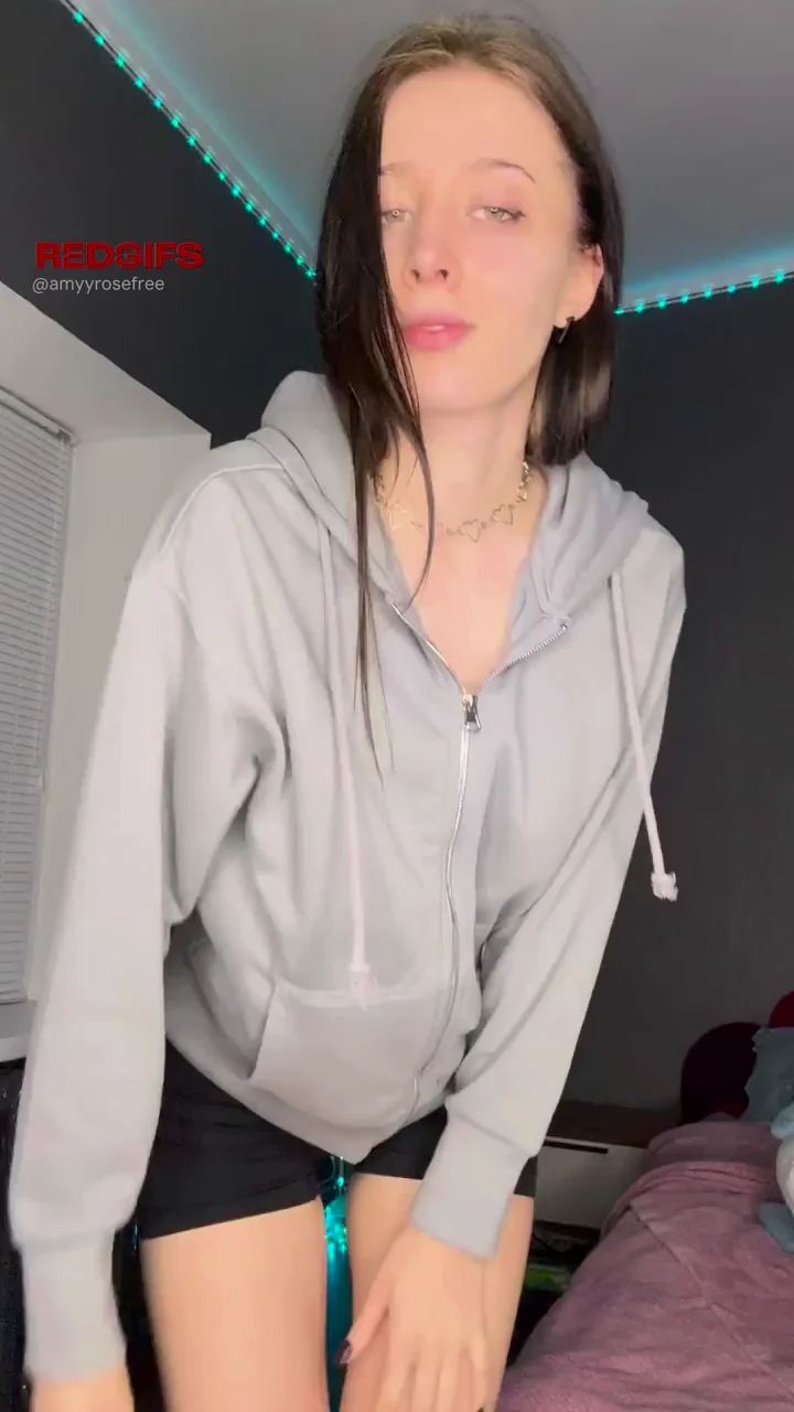 Midnight Hoodie Tease: Big-Tit Amateur Slips Outta Clothes