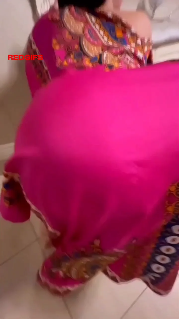 Saree Slut Shakes Fat Ass & Thicc TikTok Thot Bounces Booty 🍑🔥
