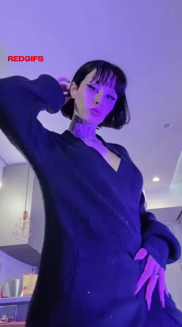 this might be the perfect mommy reveal