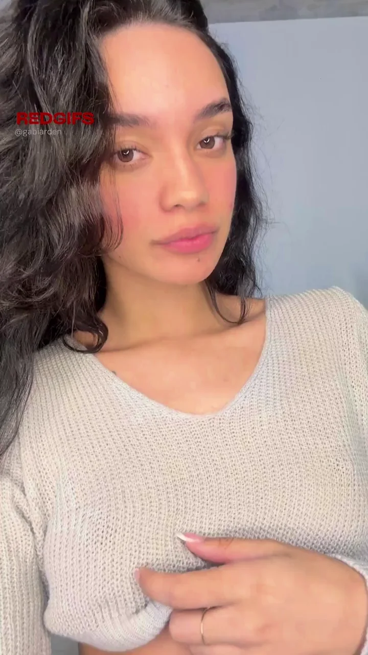 Reveal my tits to seduce