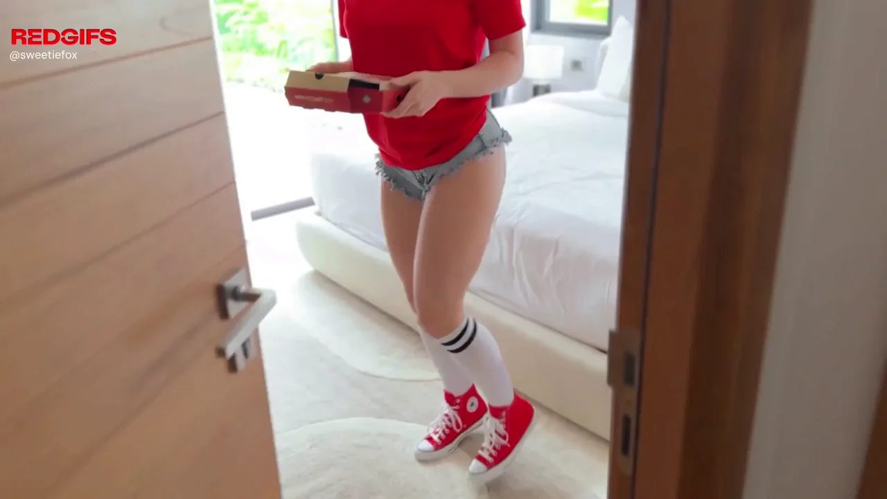 Delivery Babe's Massive Titty Drop Surprise 🍕🔥