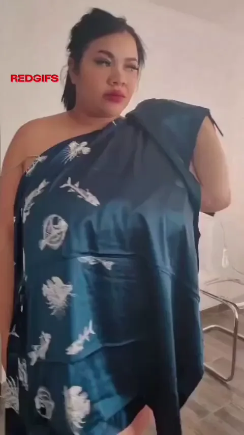 I dropped the robe… the confidence stayed 😏🔥 Think you can handle the rest?
