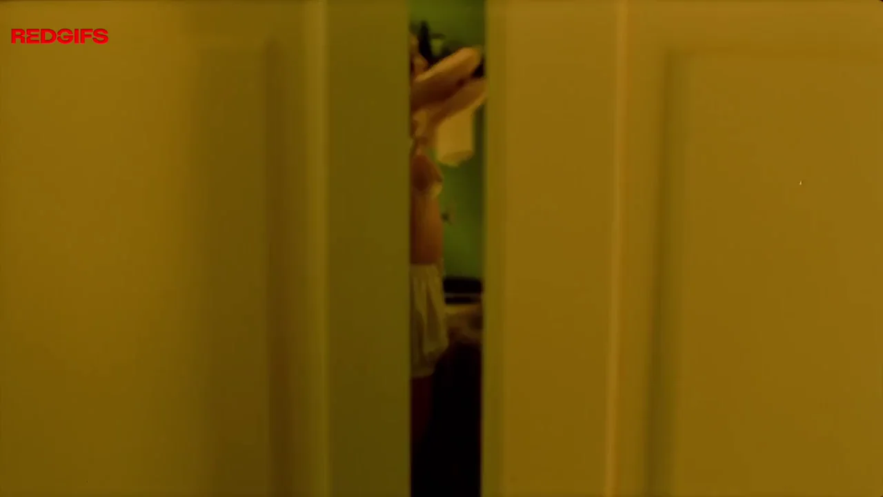 Christy Chung - Jan Dara, 2001 - Part 1 of 5