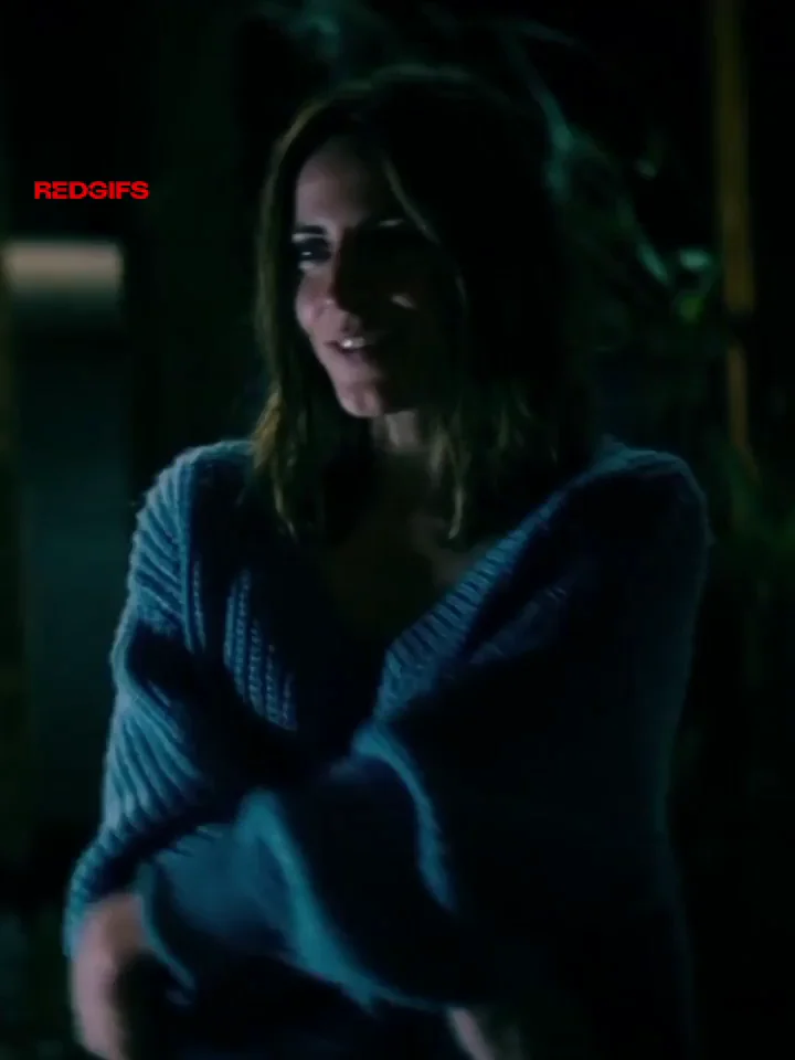 Antje Traue's Juicy Big Ass Tease in King of Ravens 🍑🔥 Part 1
