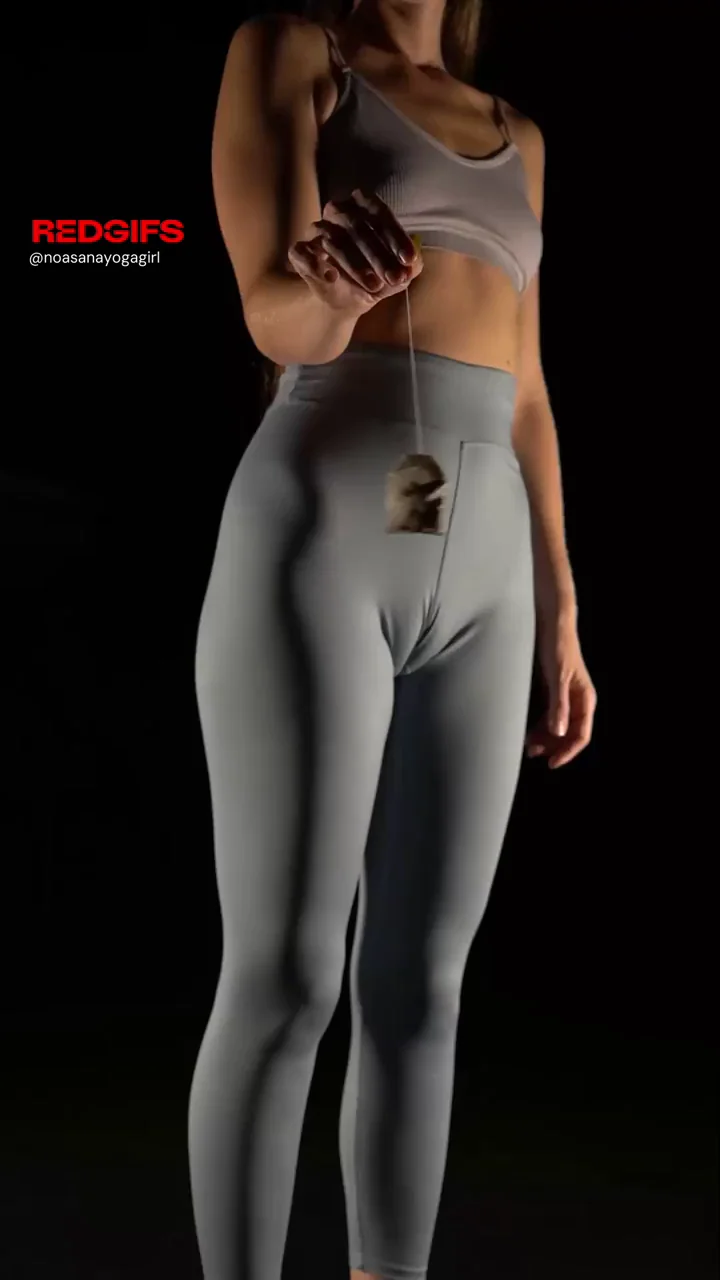 Tea or Coffee? Slutty Yoga Pants Cameltoe Tease