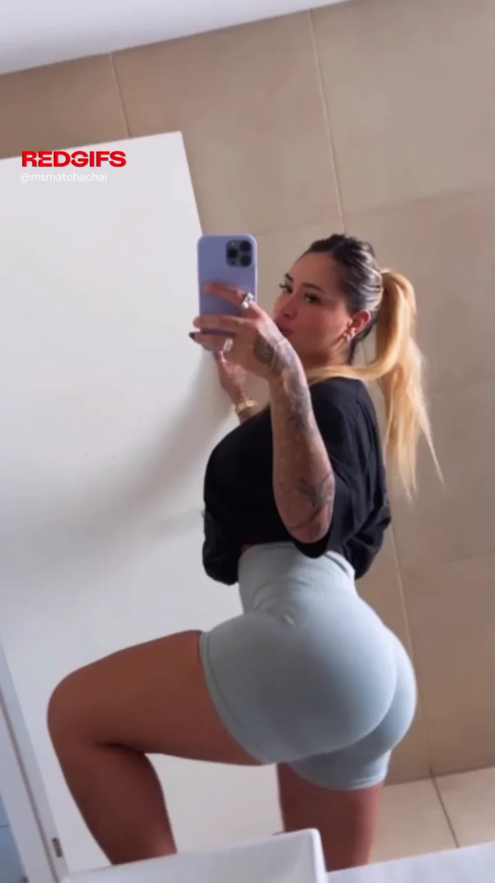 Her thick ass just keeps bouncing