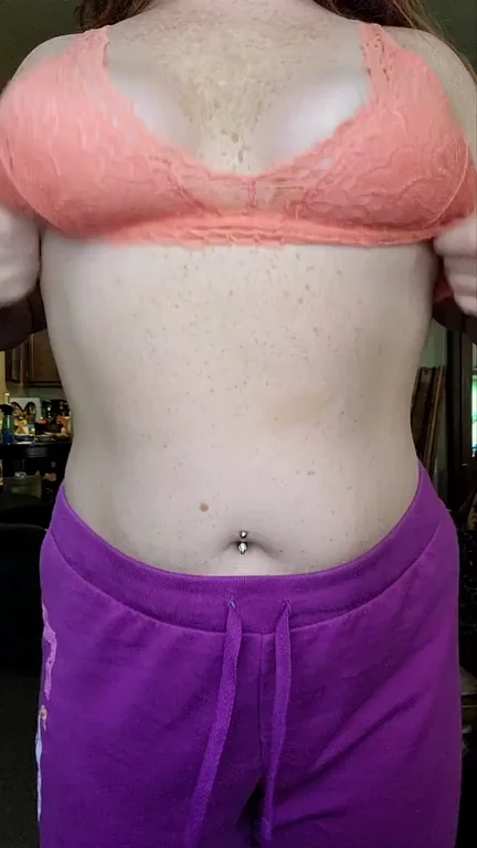 Redhead Curvy Babe's Massive Boob Bounce and Pierced Titty Drop