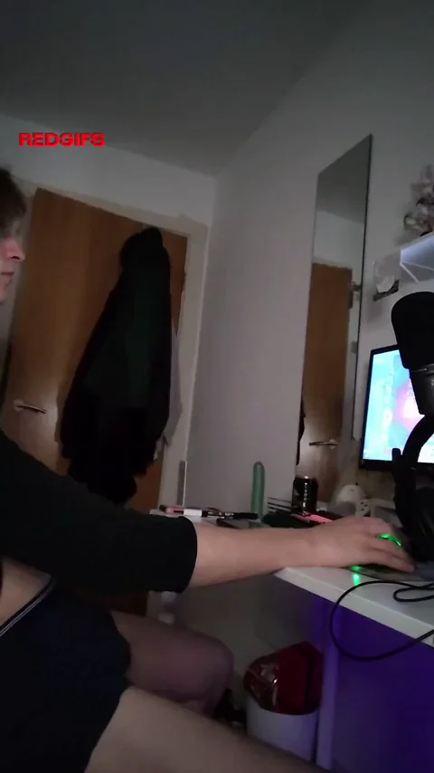 Ditch the Games Loser, Dive into My Juicy Pussy! 🎮🍑💦