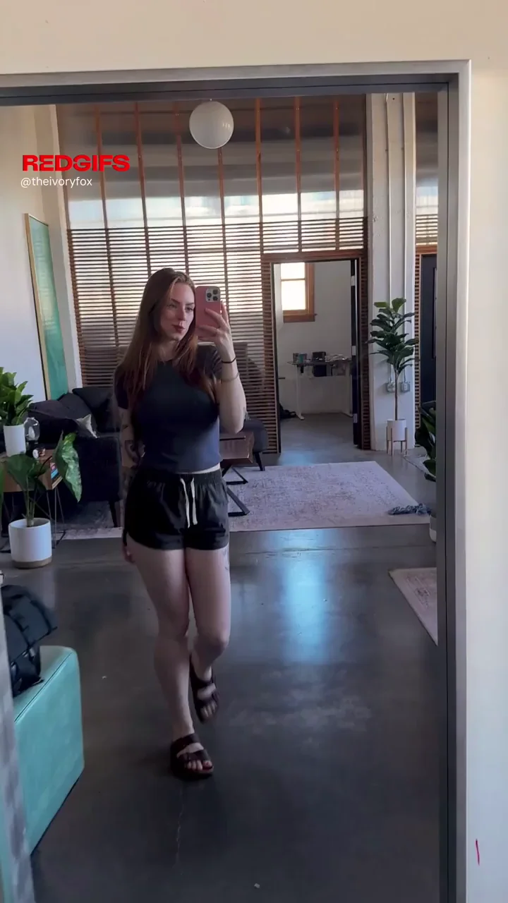 Let's Star Wars role play. I'll be Padmé, and you can touch my Na-boobies.