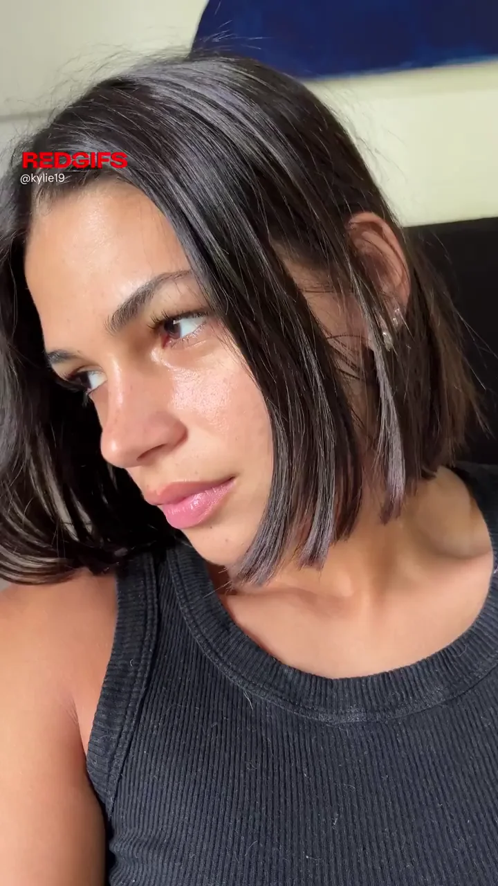 Am I really hot F18 Latina
