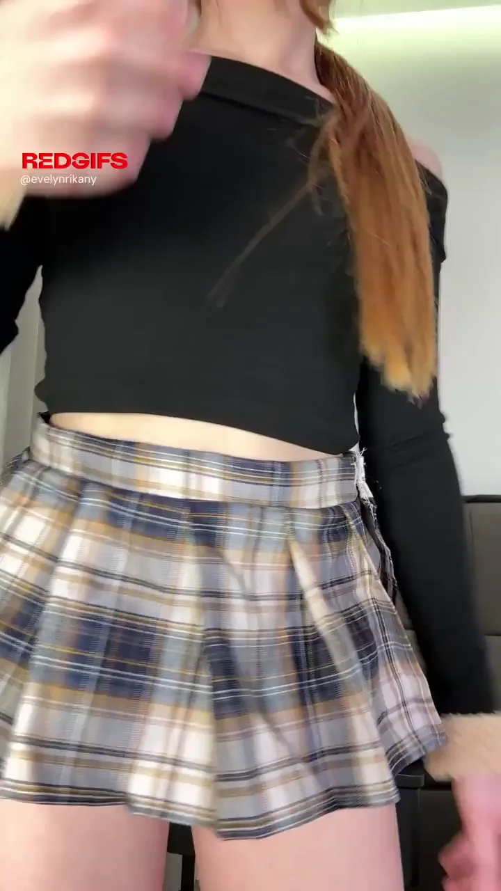 Ready to Pound This Slutty Schoolgirl Ass? 🍑📚🔥