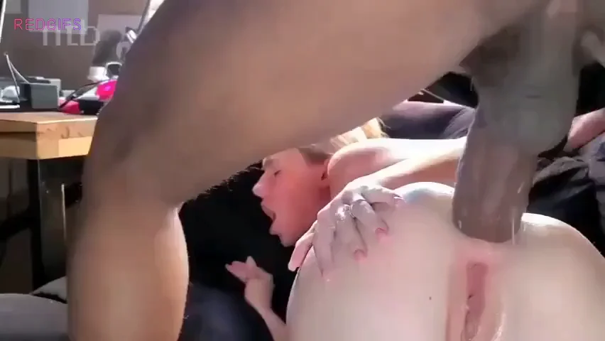 Fuck fuck fuck it's so huge and this angle  🤩🤩🤩