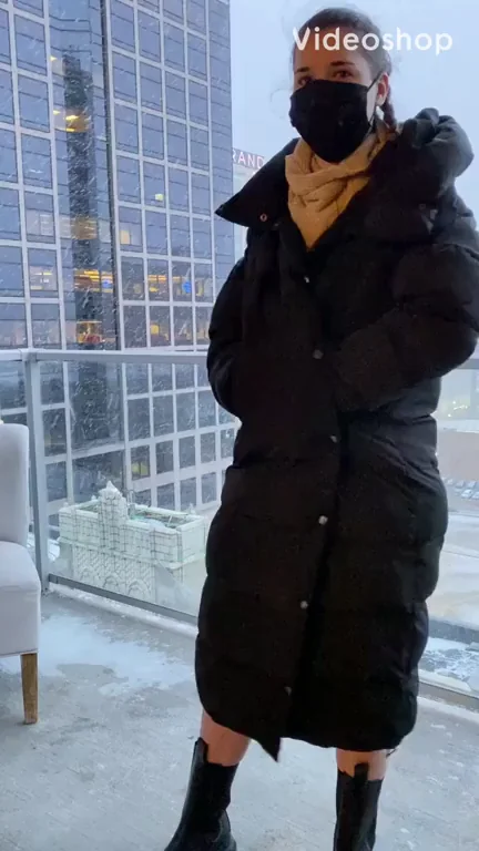 Baby it’s .. Covid outside ???? [gif] [oc] [f]