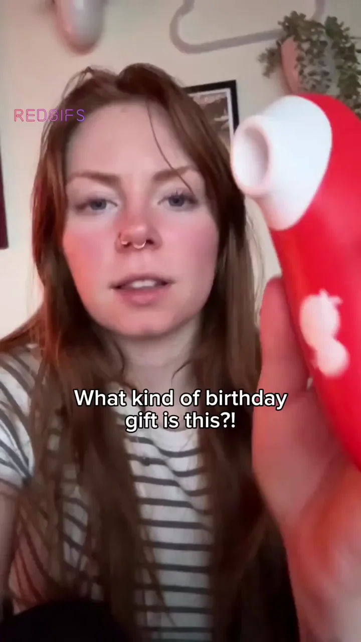 🔥 Redhead's Epic Squirt Orgasm from BF's Shitty Gift! Better Than Boyfriend's 😈💦