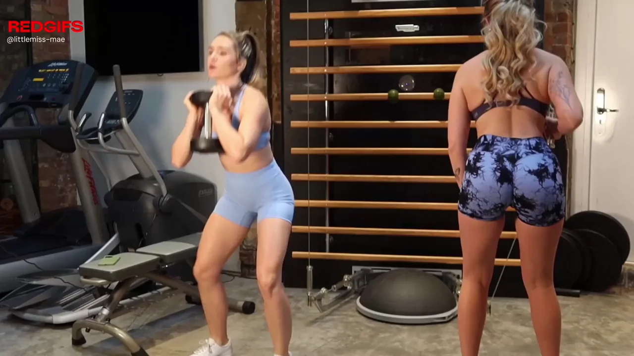 Just a regular gym session with Mae and Hannah