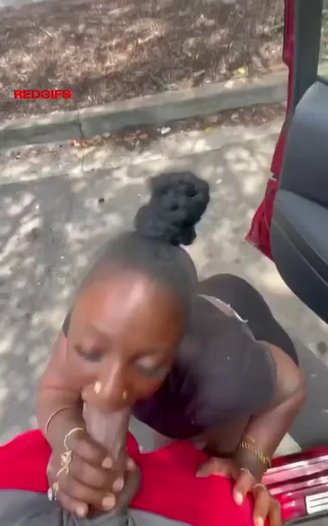 Street Slut Ebony Queen Deepthroats Fat Cock 🍆💦