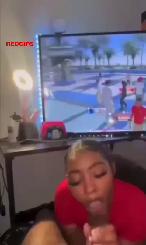 Ebony Gamer Slut Deepthroats Massive Cock Live