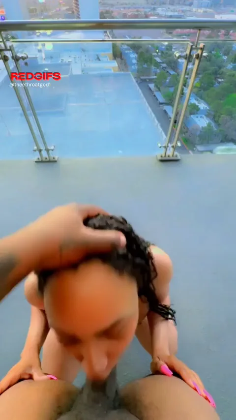 Ebony Babe Wakes Dude with Sloppy Balcony BJ in Vegas 🌆🍆💦