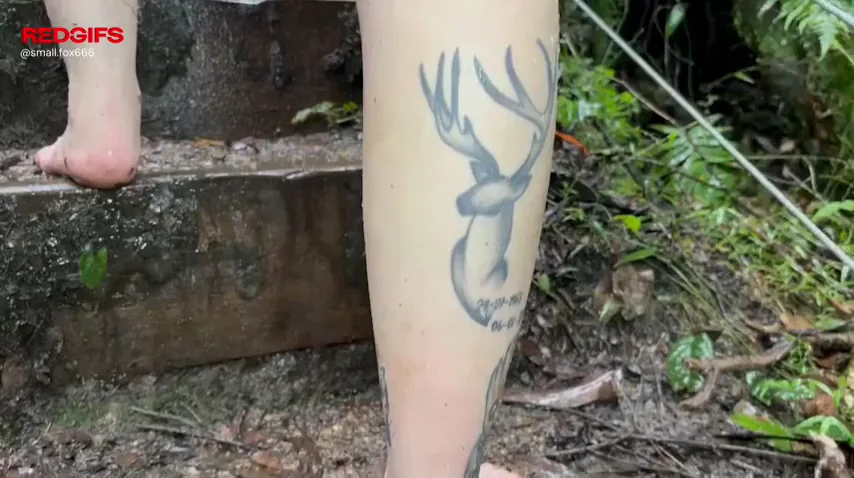 Beneath the rain i stand as natures nude goddess. Each rain drop is a call for your devotion as you worship my perfect Australian ass from the ground. 🍃🧎‍♂️