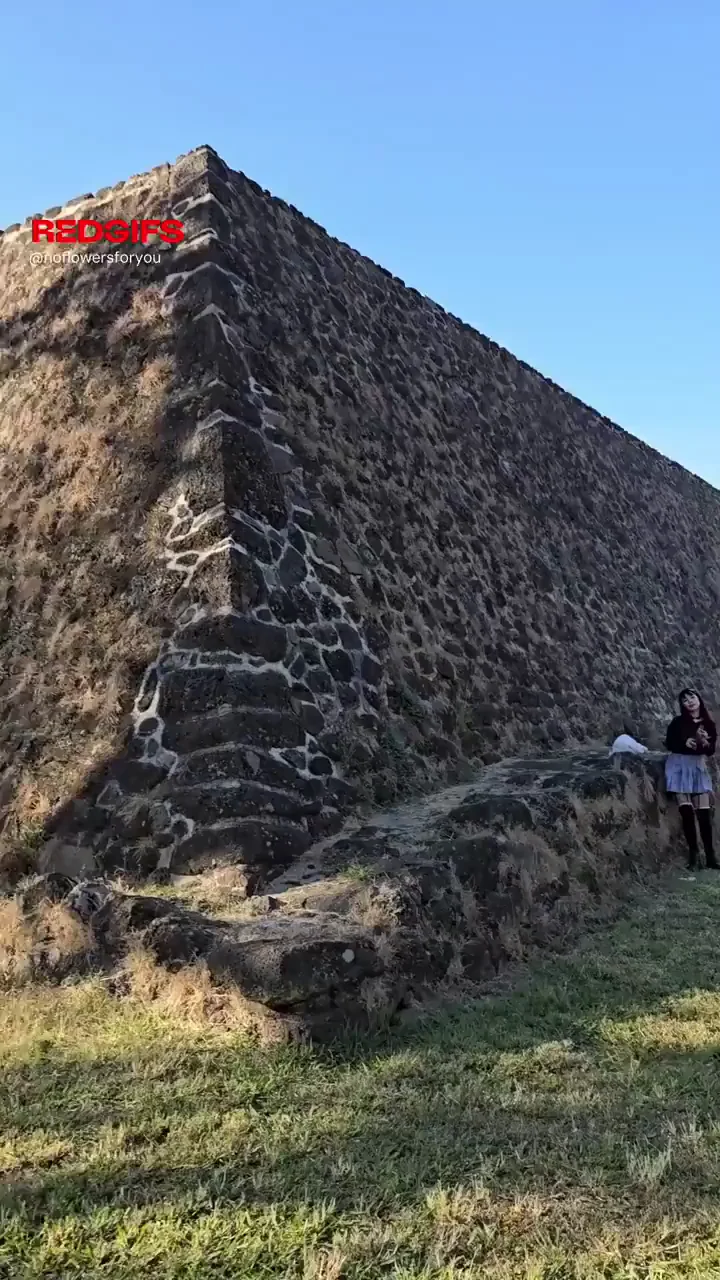 Pyramid sightseeing gone wild