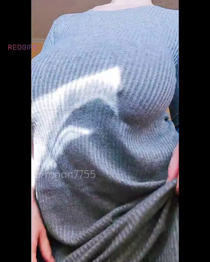 Mommy just wants to show you her warm boobies ☺️