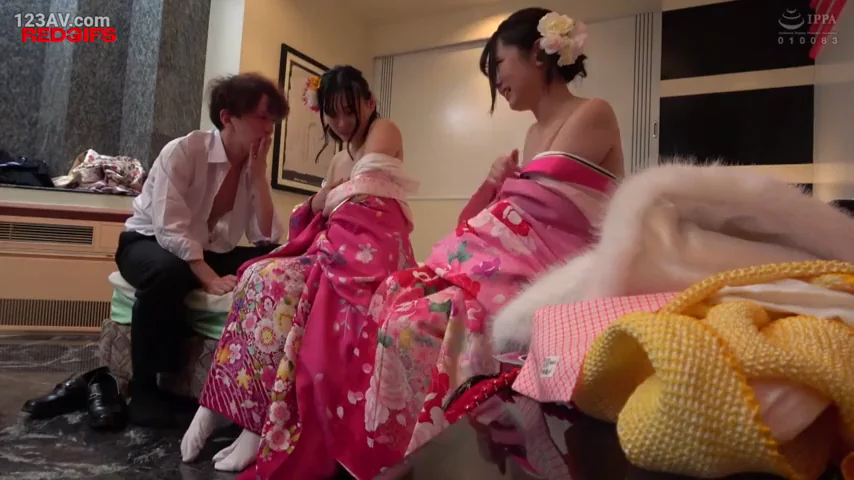 Playing with Urara's Tits in her Kimono - DVMM-237