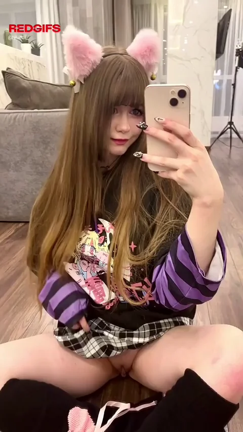 Punk girl know how to tease you daddy