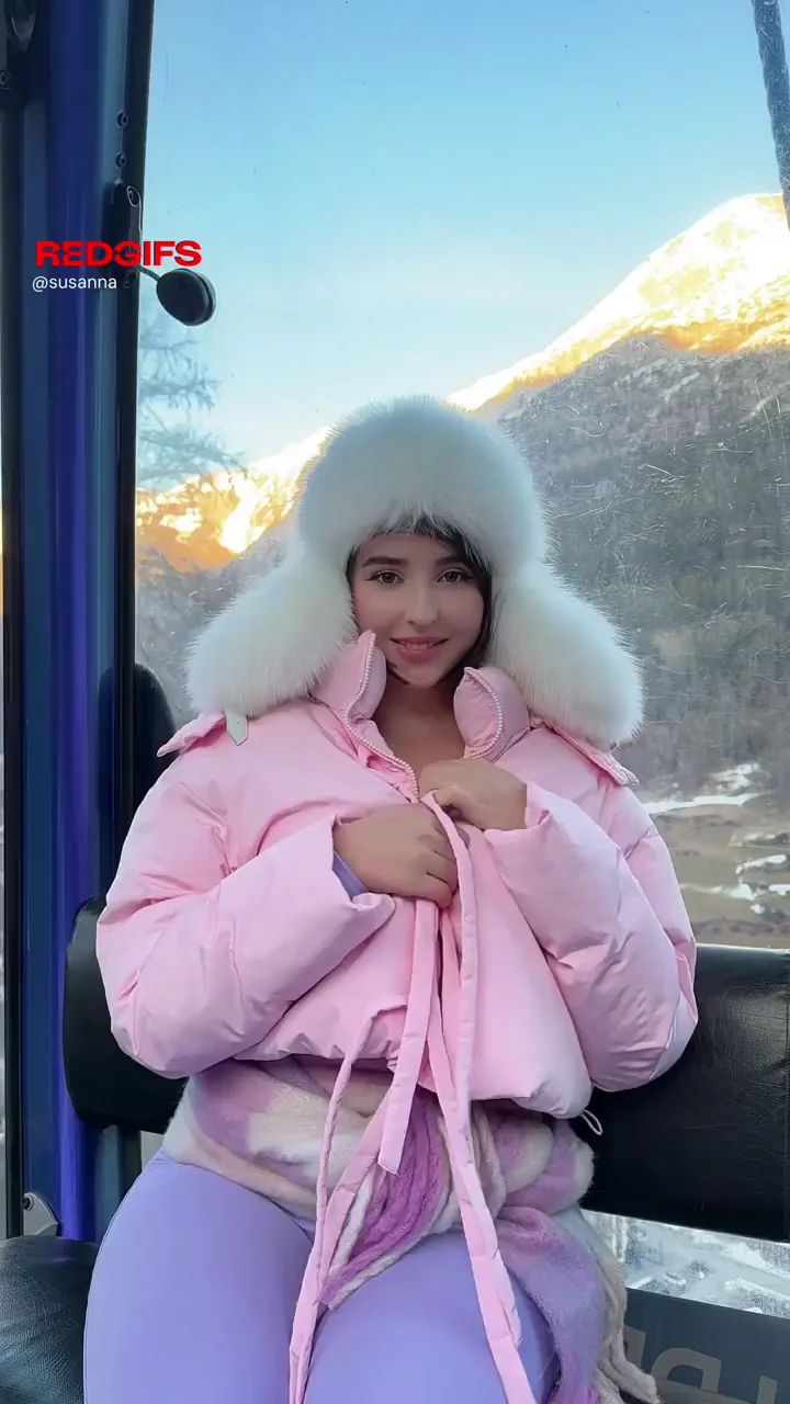 🔥 Elevator Boob Flash in Pink Puffy Coat & Leggings 😈