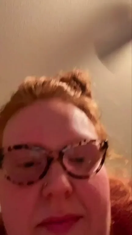 🔥 Glasses-Wearing Redhead's Full-On Facesitting Ride 💦 (MF)