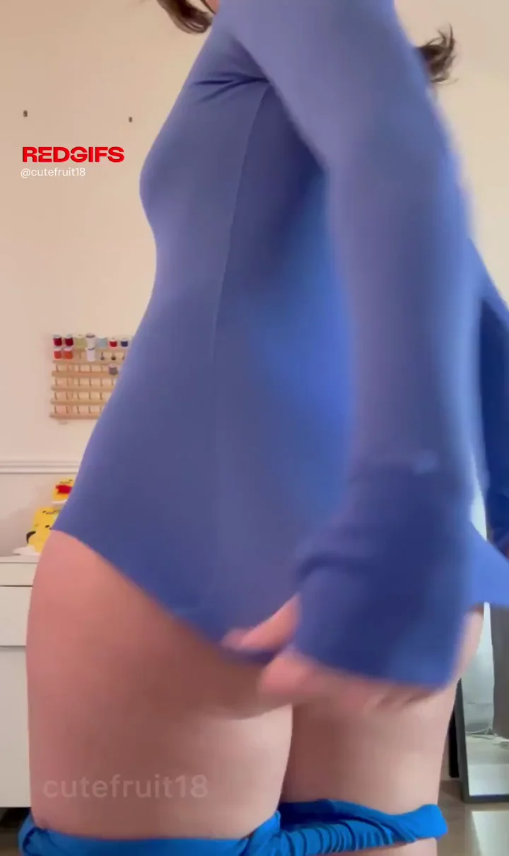 i loove seeing the contrast between my waist and phat booty