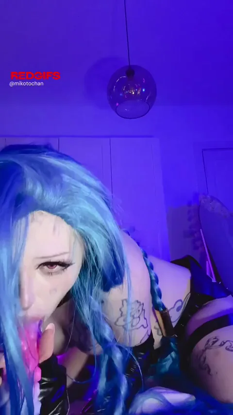 Jinx loves getting throat fuck (Space_Sky_)