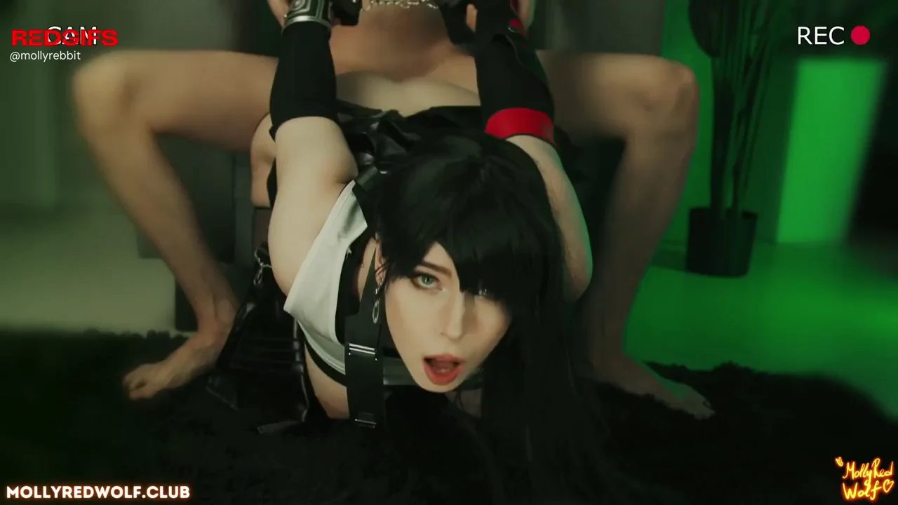 Mollyredwolf as Sexy Tifa Lockhart 🖤🍑🔥 Cosplay Fuck Fest