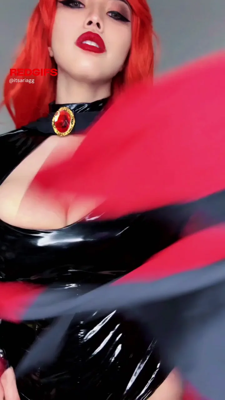 Madelyne Pryor Cosplay Tease: Redhead Goblin Queen's Massive Tits Overflow