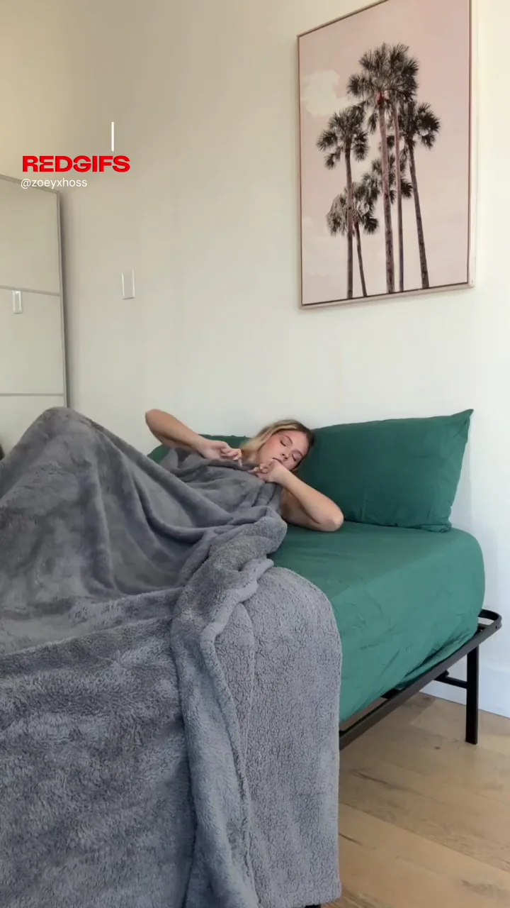 Insatiable 24/7 Horny GF: Big Tits Tease in Bed, Kitchen & Shower