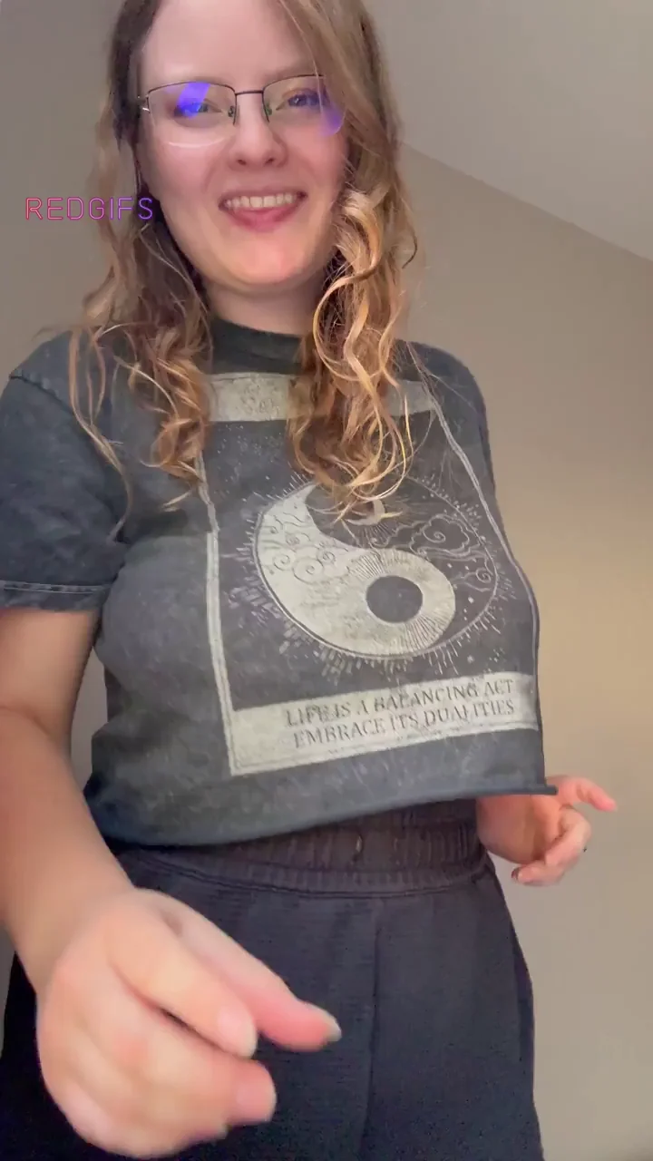 Milfy Glasses Babe Wants to Drain Your Balls Dry