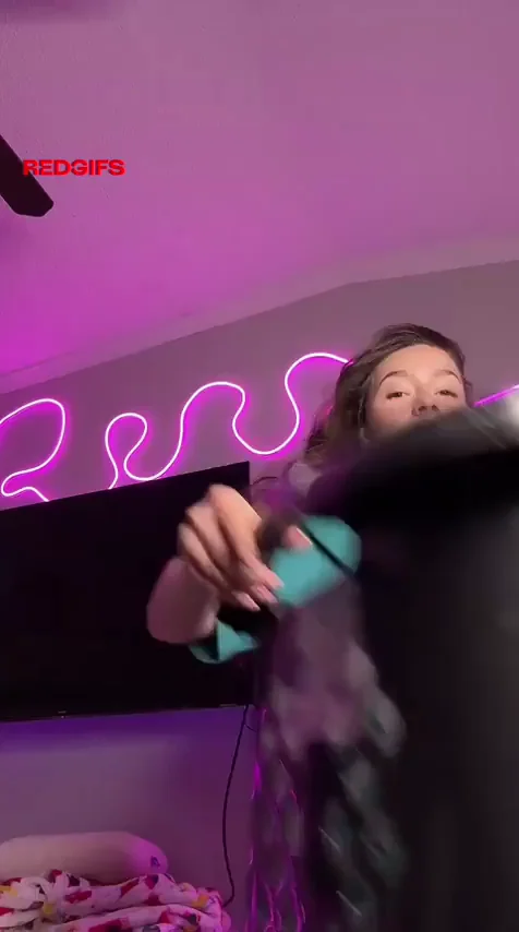 you letting a 06 slut grind on your cock or nahh